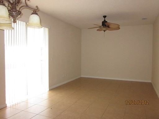 1922 Yellowfin Dr - Photo 3 of 10