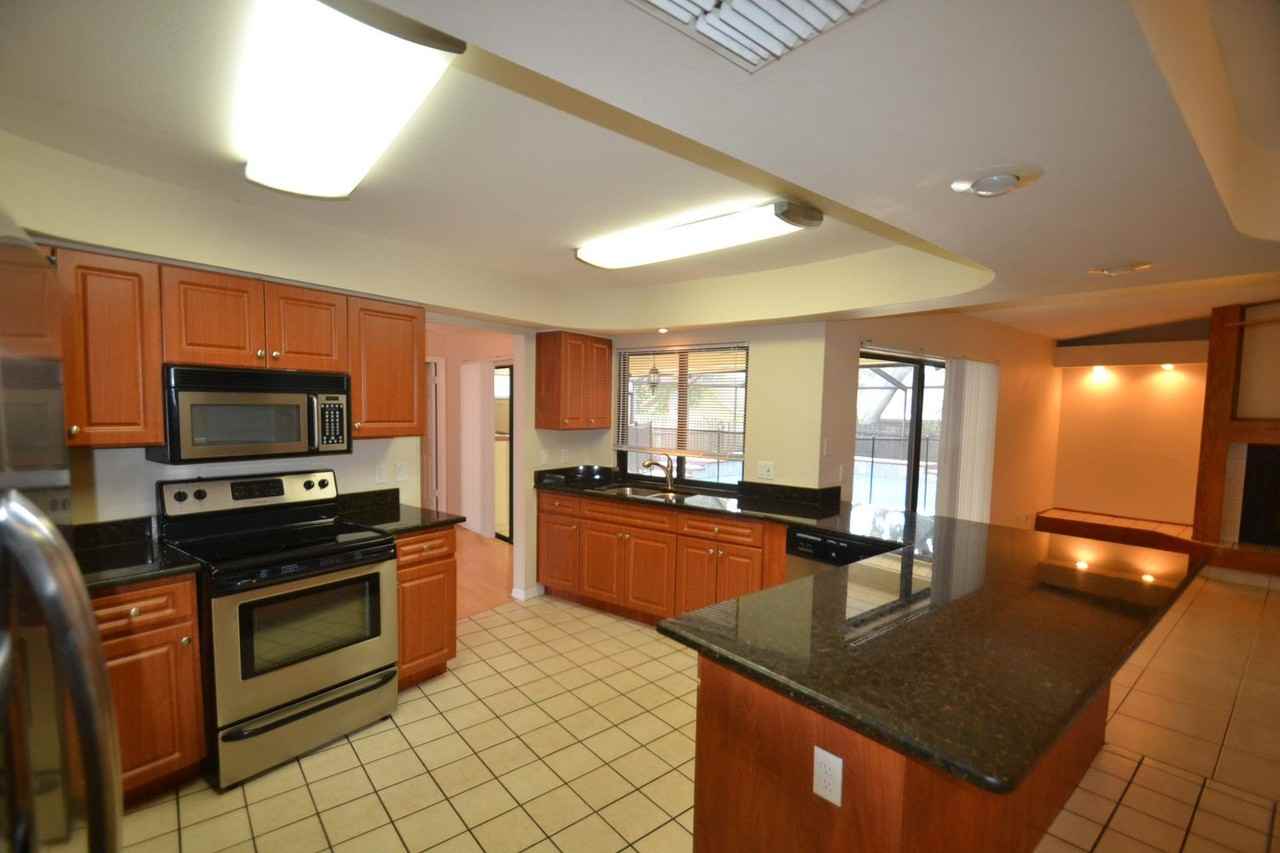 2712 Berryknoll Pl - Photo 3 of 11