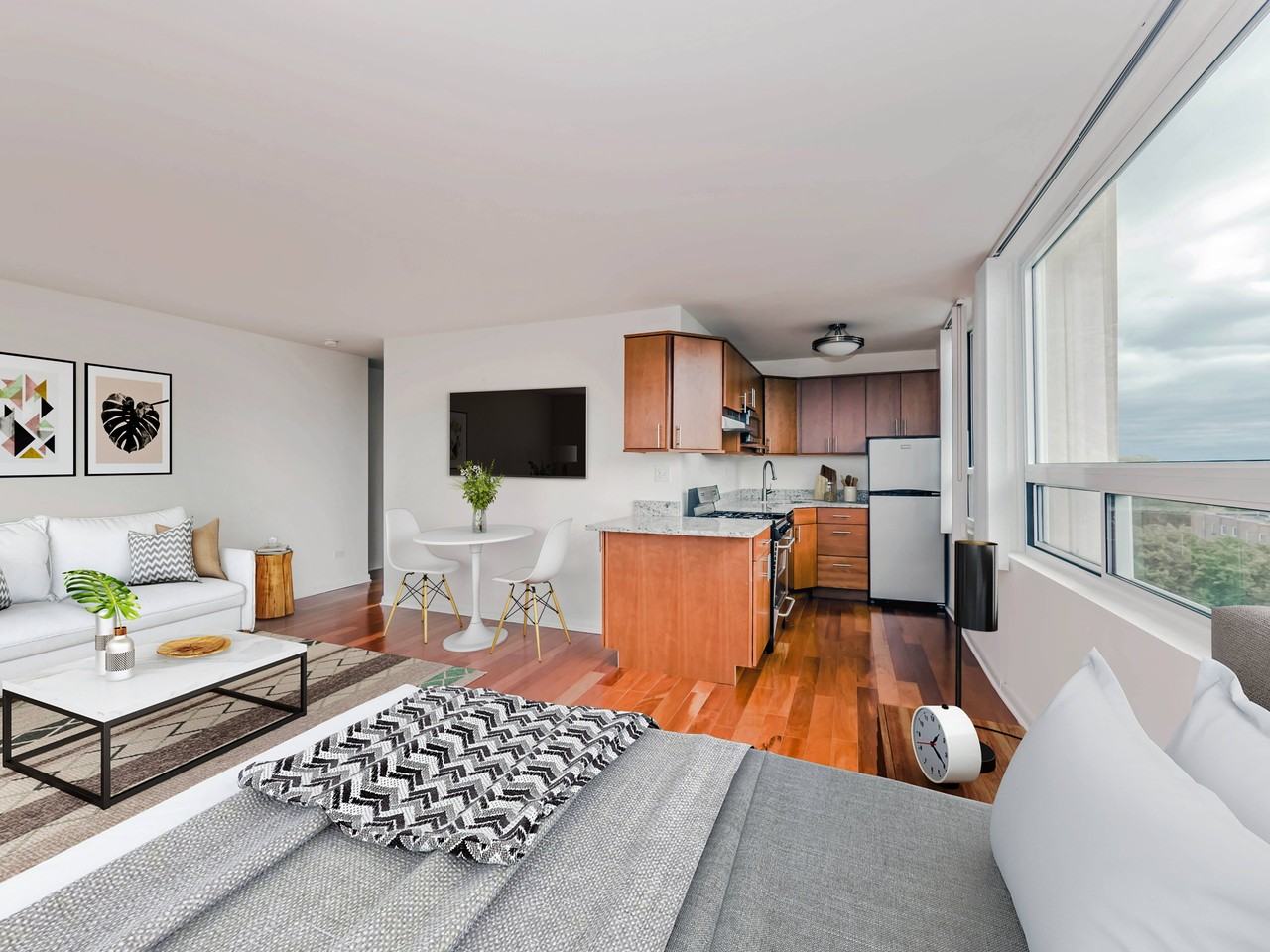 Presidential Apartments - Photo 7 of 50