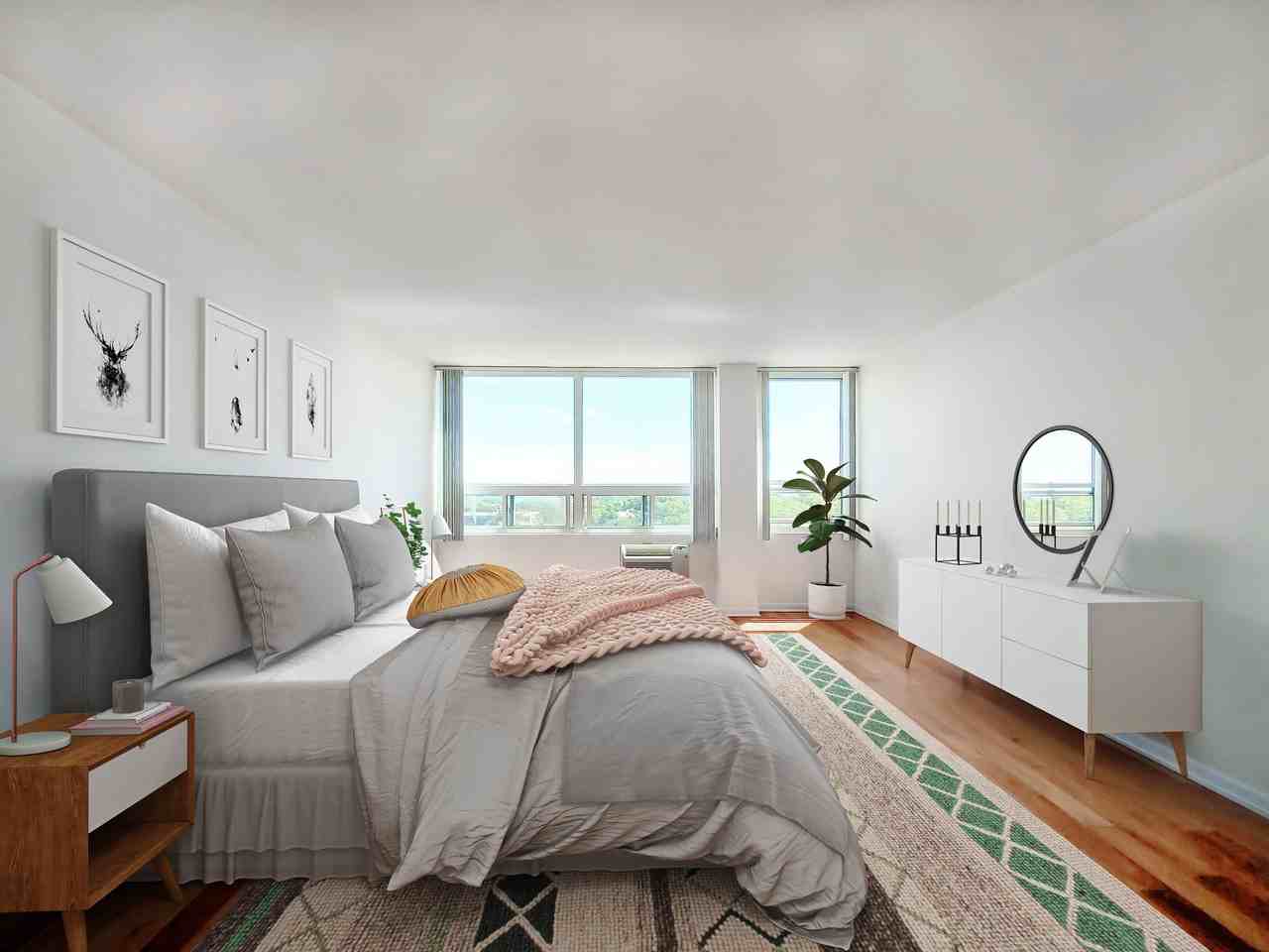 Presidential Apartments - Photo 4 of 50