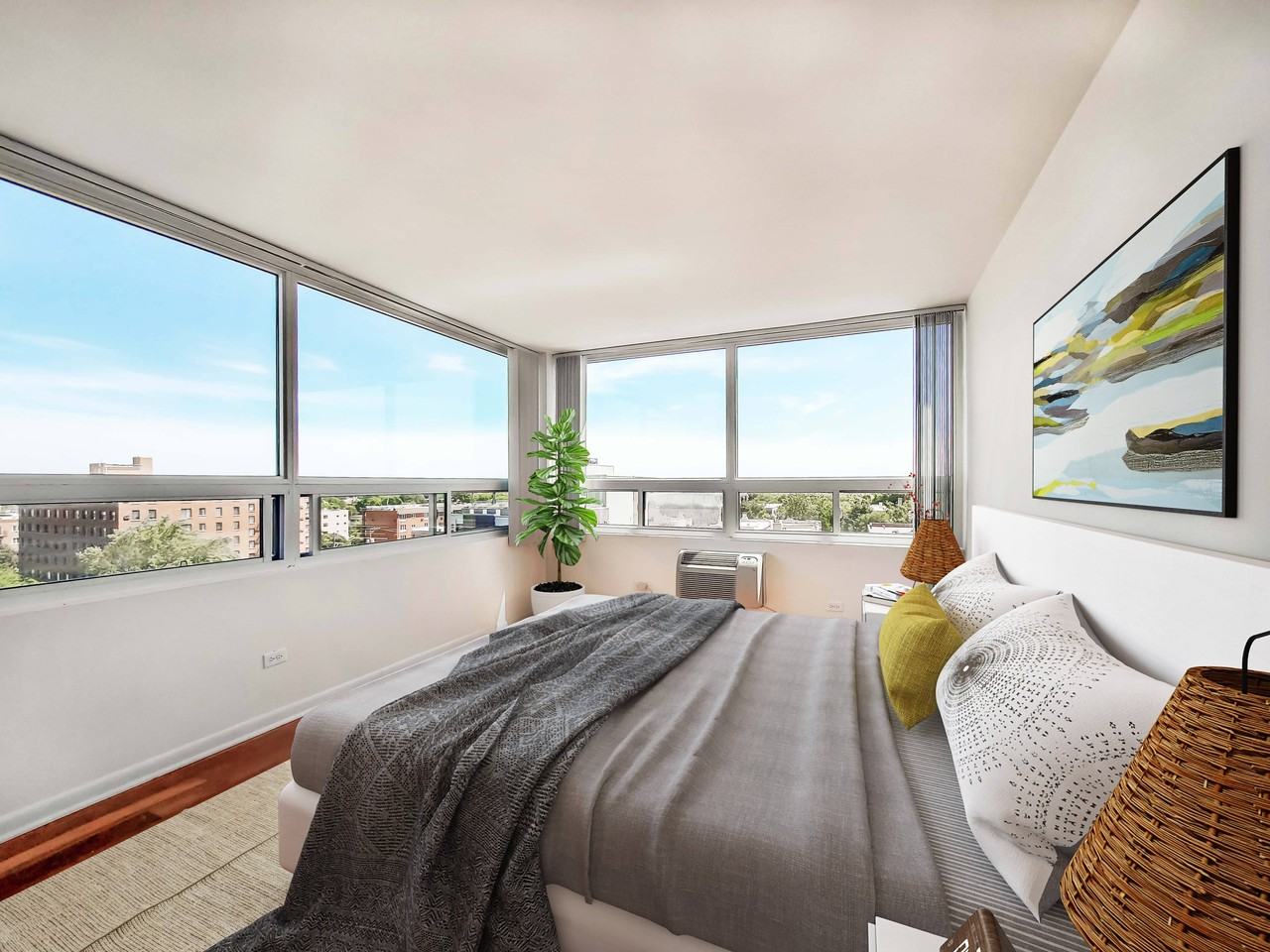 Presidential Apartments - Photo 5 of 50