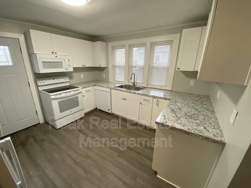 1154 Prospect Ave Se - Photo 3 of 16