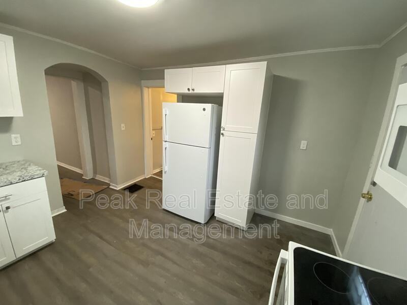 1154 Prospect Ave Se - Photo 4 of 16