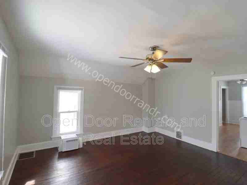 334 1/2 W 9th St - Photo 3 of 16