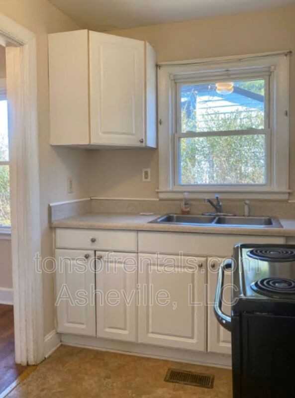 30 Jeffress Ave - Photo 7 of 16