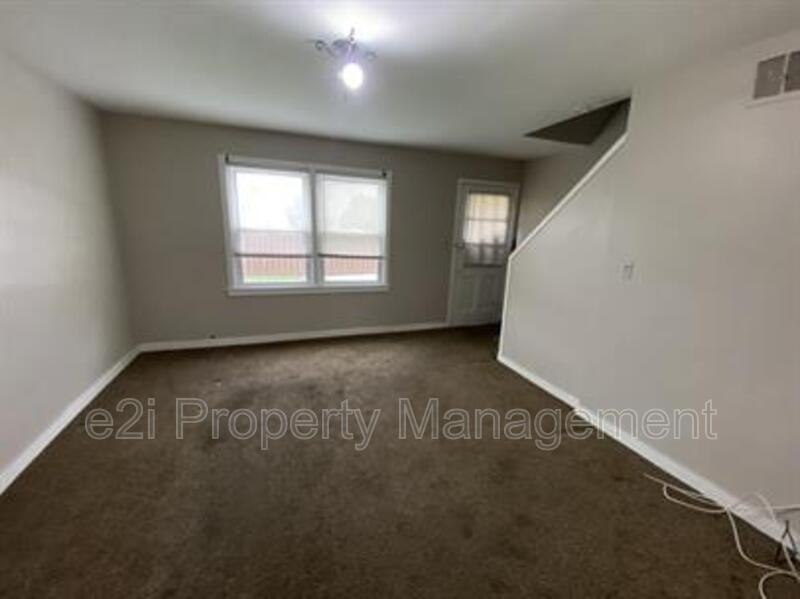 5 Community Drive #5 - Photo 2 of 7