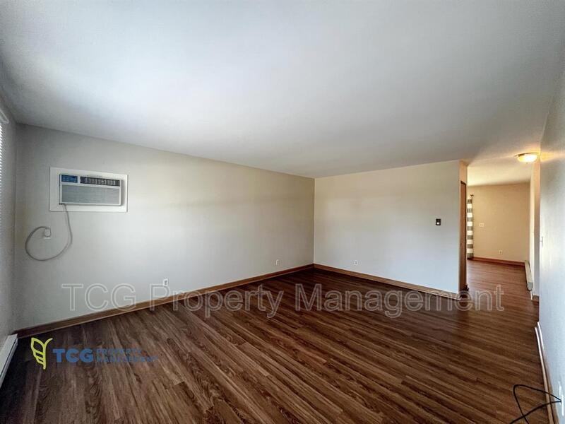 1004 Bratton Ave - Photo 2 of 11