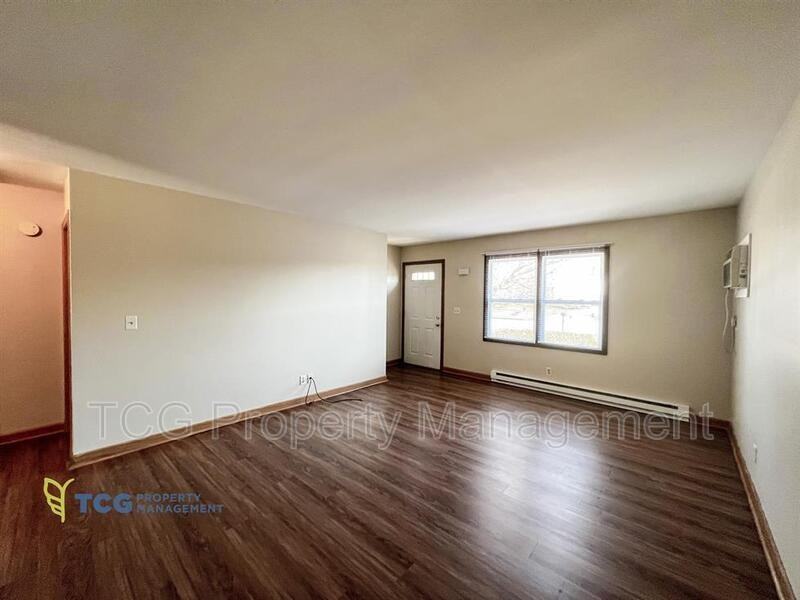 1004 Bratton Ave - Photo 3 of 11