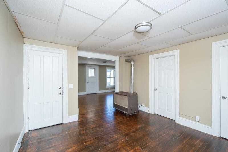 428 7th Ave - Photo 7 of 25