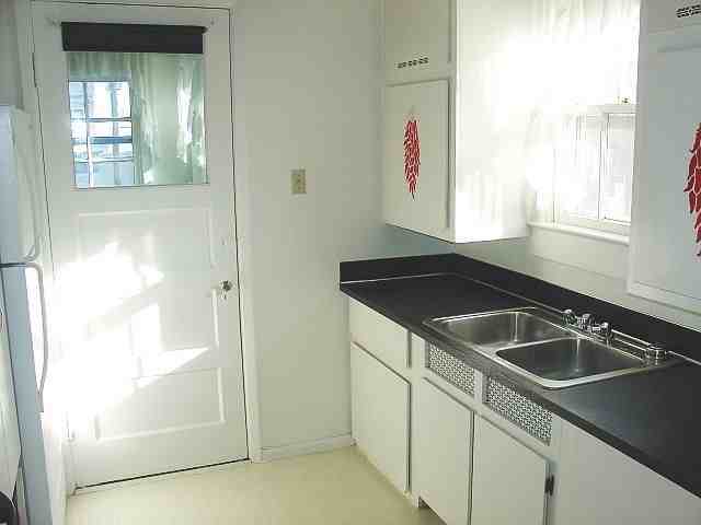 607 N 31st St #2 - Photo 4 of 7