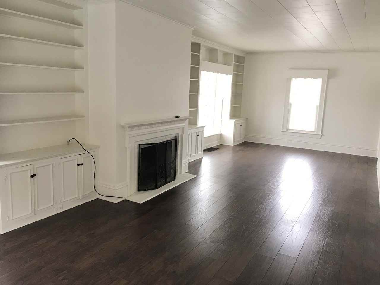 1046 Liberty St #1 - Photo 4 of 10