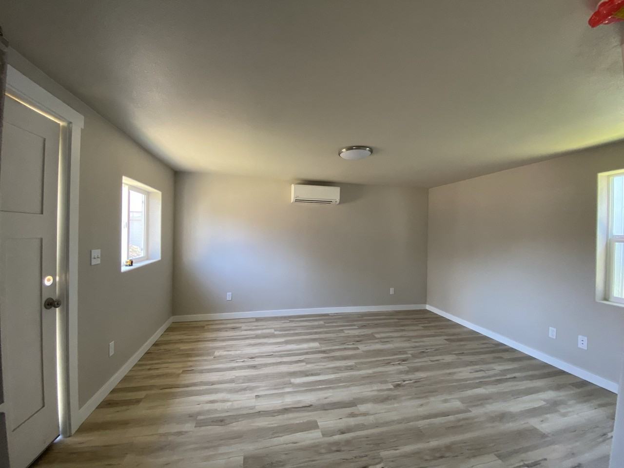 237 E State St #C - Photo 2 of 6