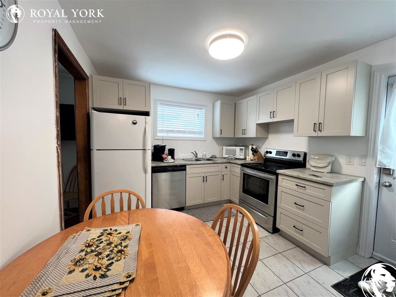 69 Ontario St #C - Photo 2 of 17