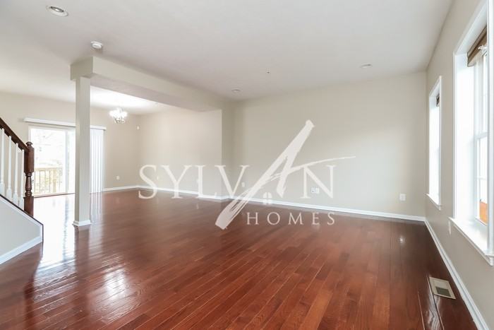 3126 Raintree Dr - Photo 3 of 15