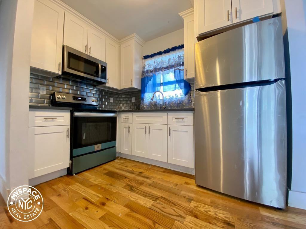 938 Tilden St #2 - Photo 2 of 11