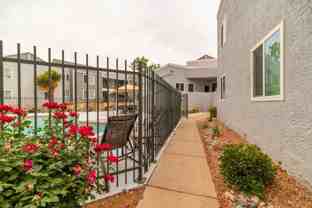 12700 Indian School Rd Ne - Photo 1 of 1