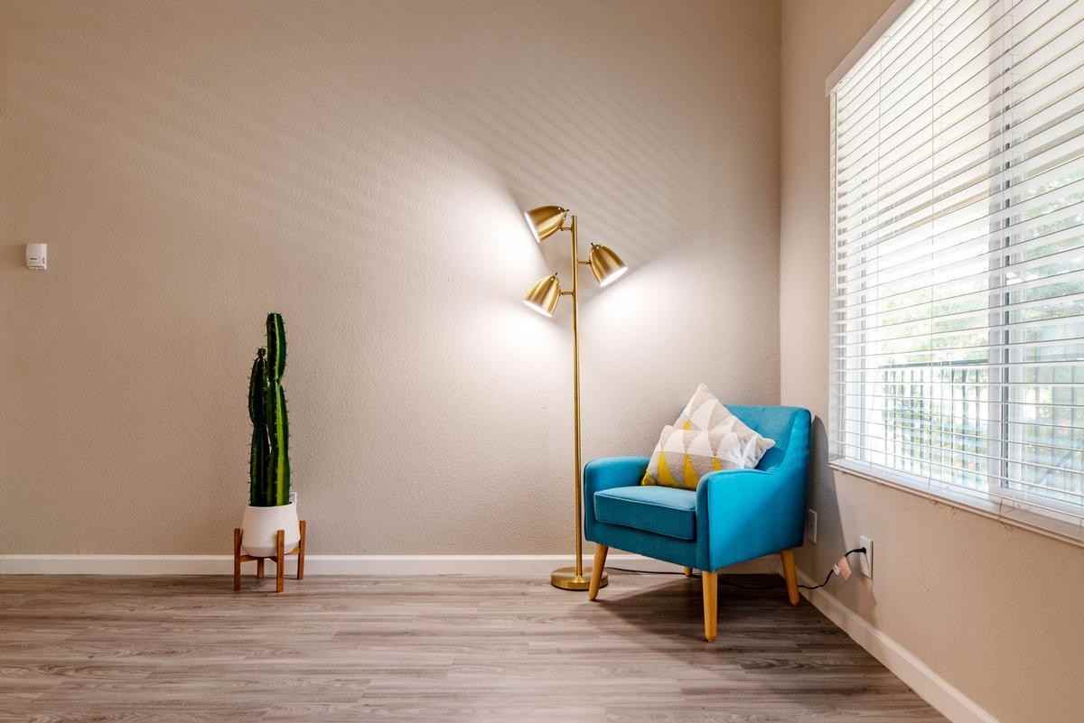 12700 Indian School Rd Ne