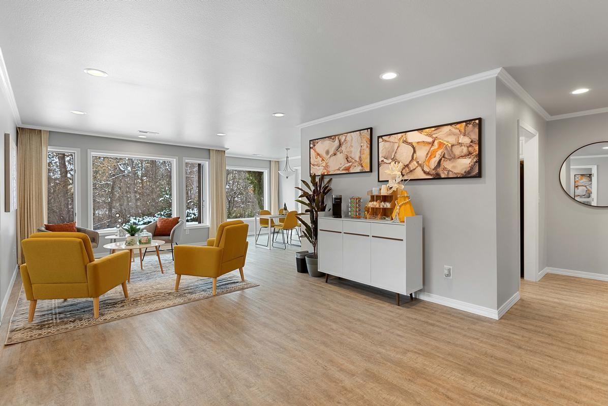 1101 W Greenough Dr - Photo 3 of 11