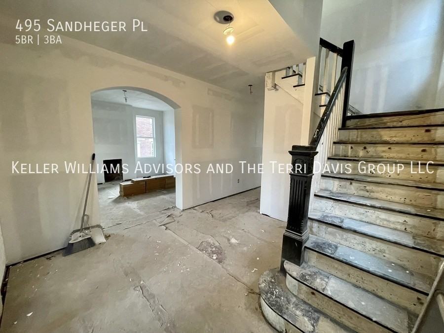 495 Sandheger Pl - Photo 2 of 22