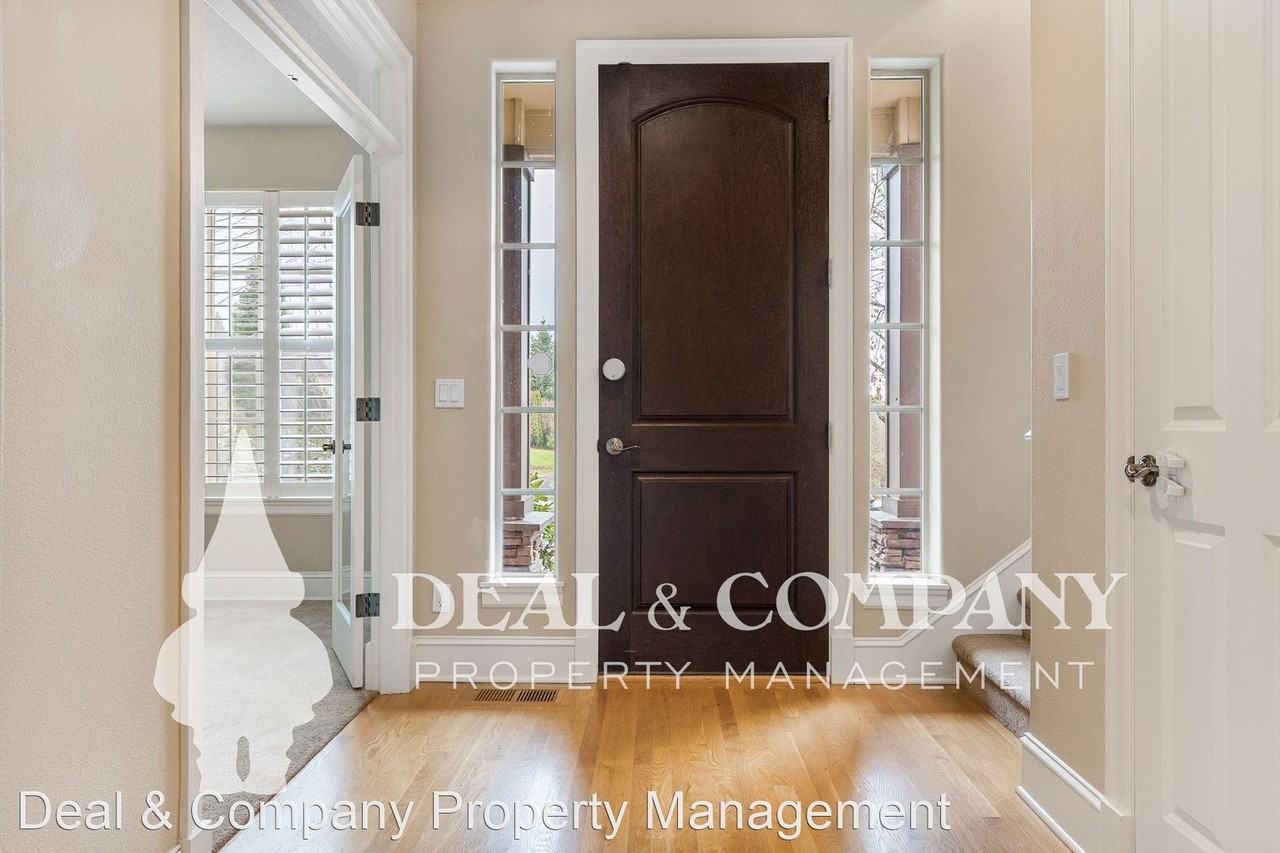 17363 Sw 136th Ave - Photo 2 of 19