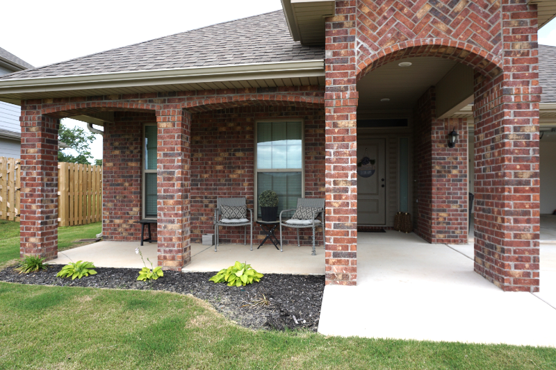 3660 Macintosh Way - Photo 2 of 34