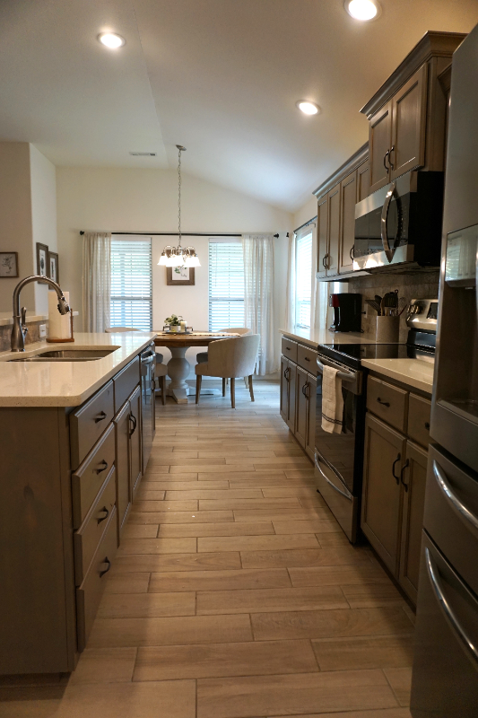 3660 Macintosh Way - Photo 6 of 34