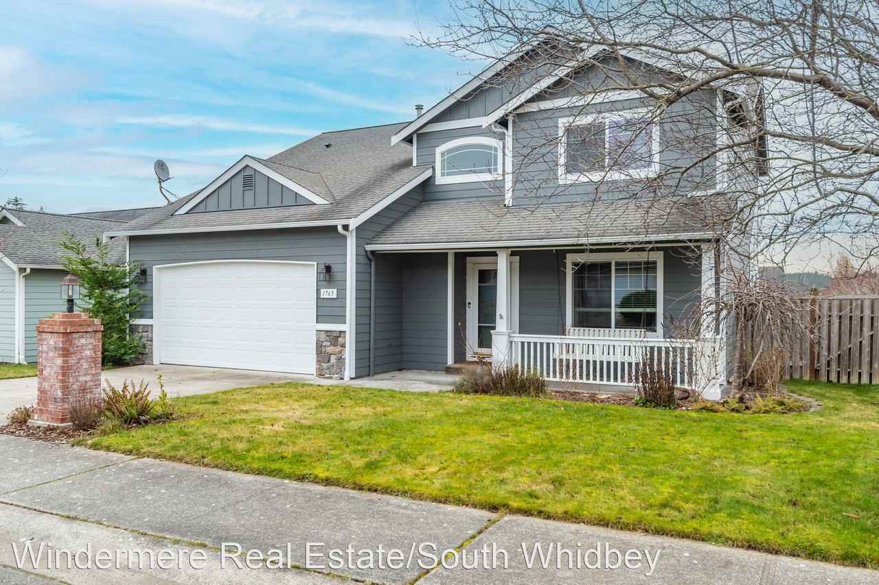 1765 Nw Almond Loop - Photo 3 of 40