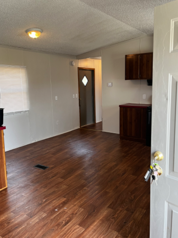 912 Jackson Street - Photo 3 of 7