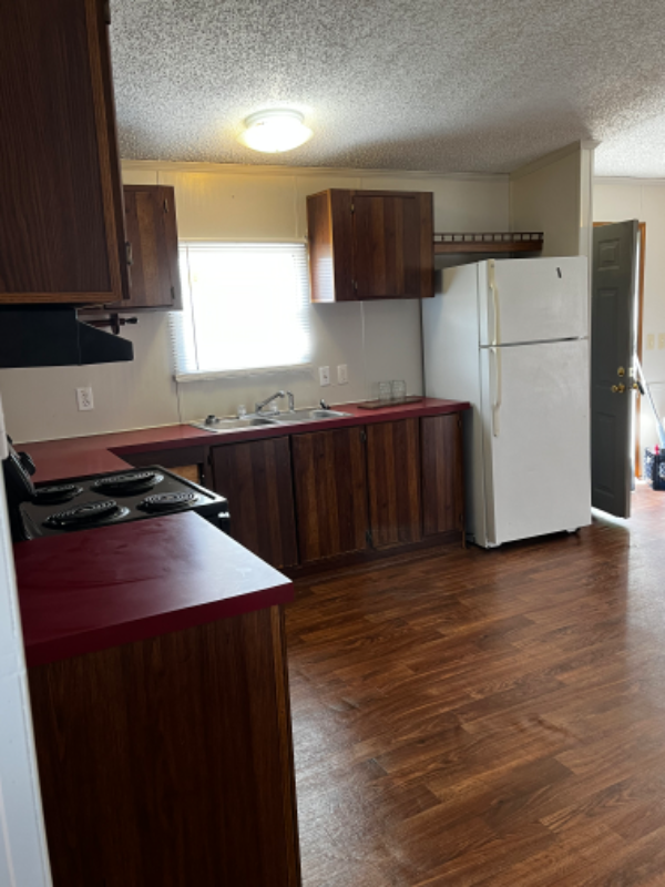 912 Jackson Street - Photo 4 of 7