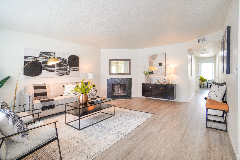 581 Giuffrida Ave - Photo 2 of 14