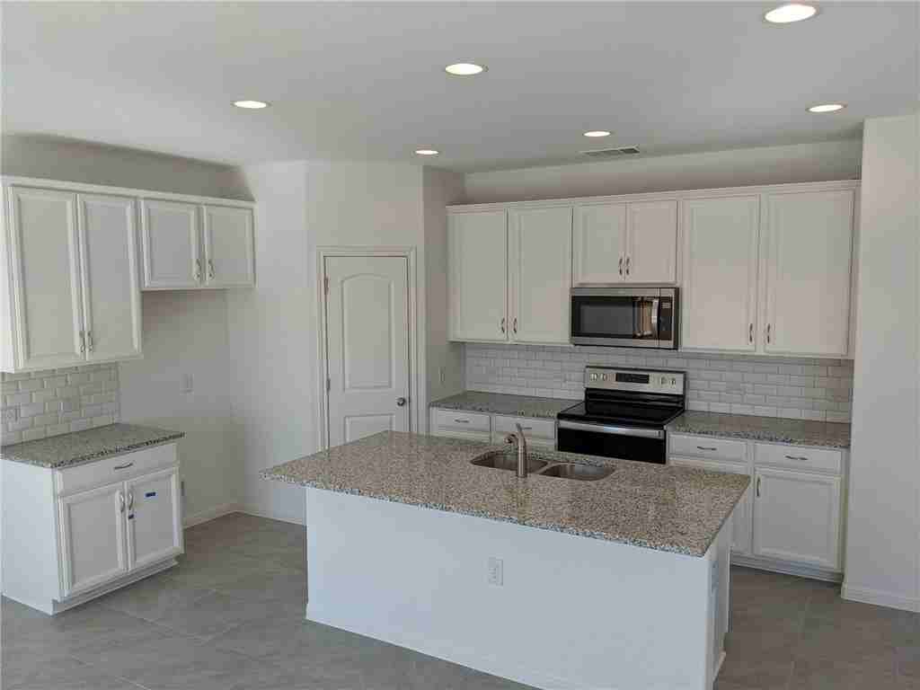 6705 Routenburn St #1 - Photo 3 of 9