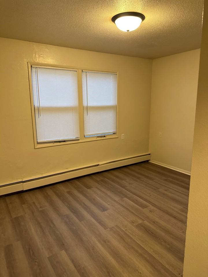 1313 1st Ave #2 - Photo 5 of 13