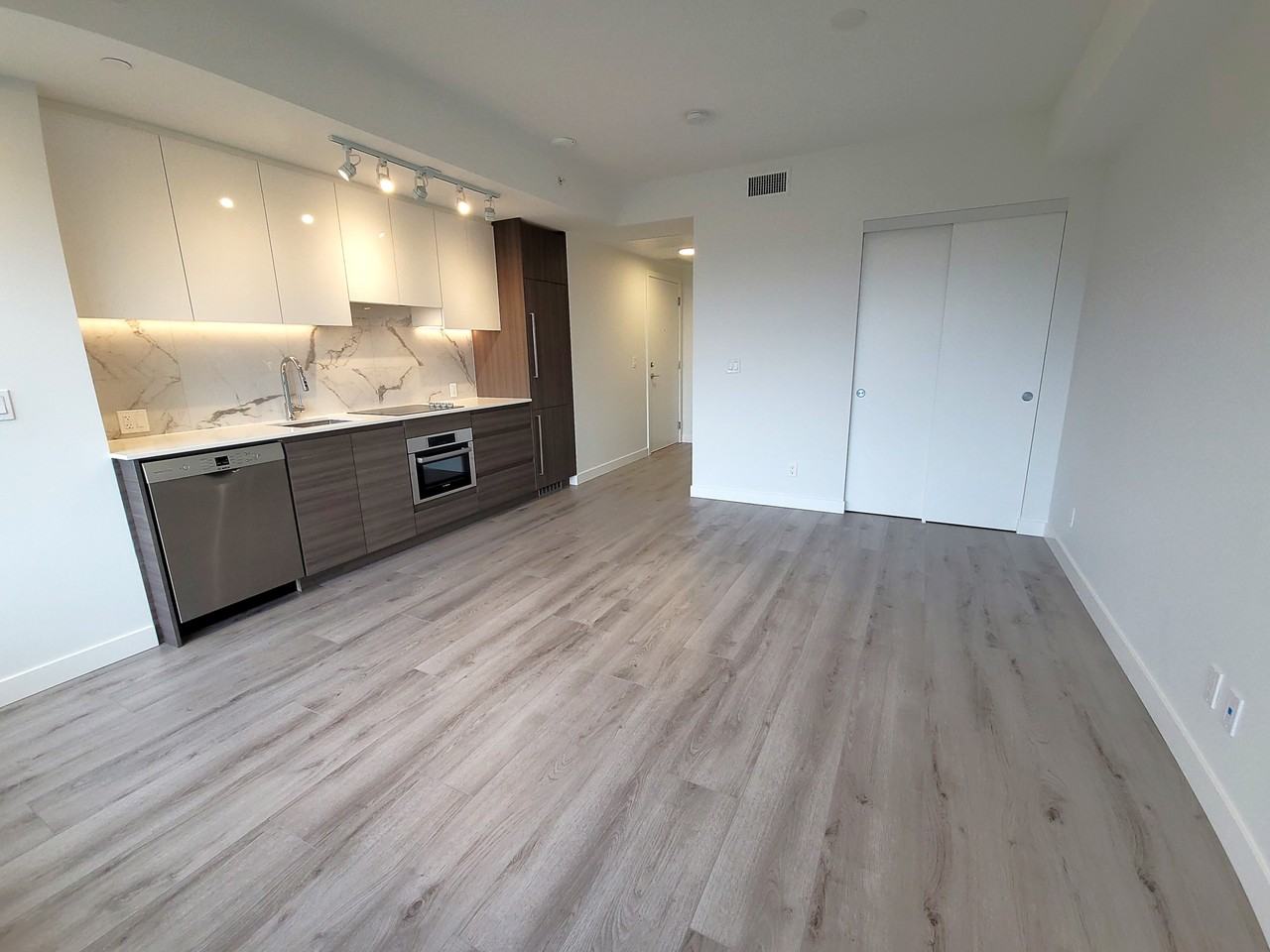 10626 City Parkway #2008 - Photo 4 of 12