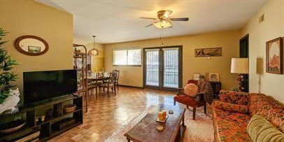 ForestAve1607(AirBnB) - Photo 3 of 34