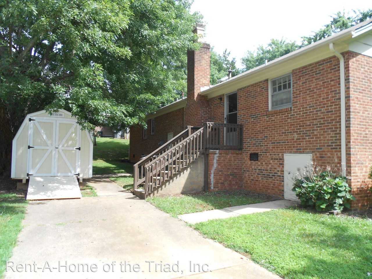 2226 Meloine Ln - Photo 2 of 25