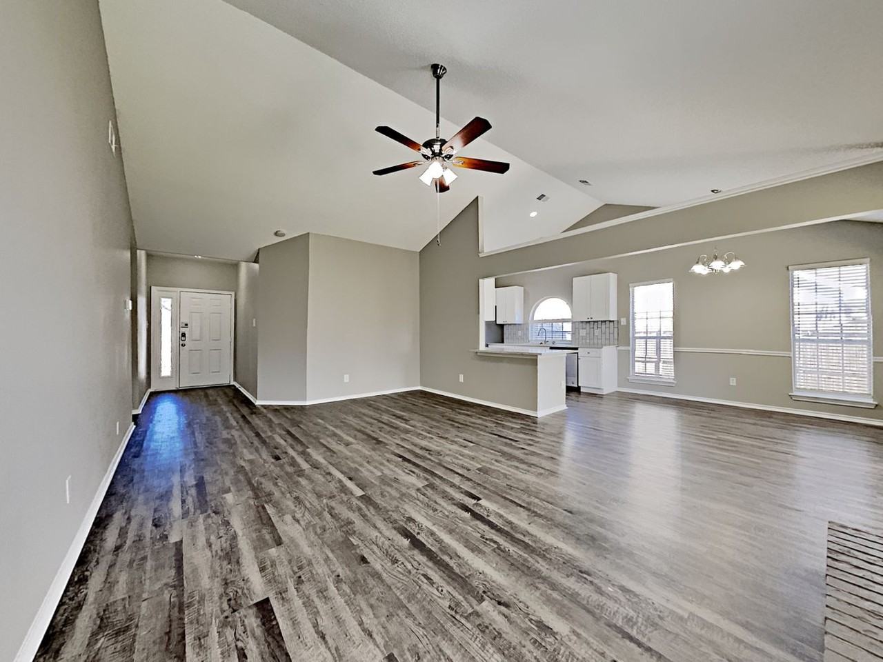 4608 Greenwich Dr - Photo 3 of 21