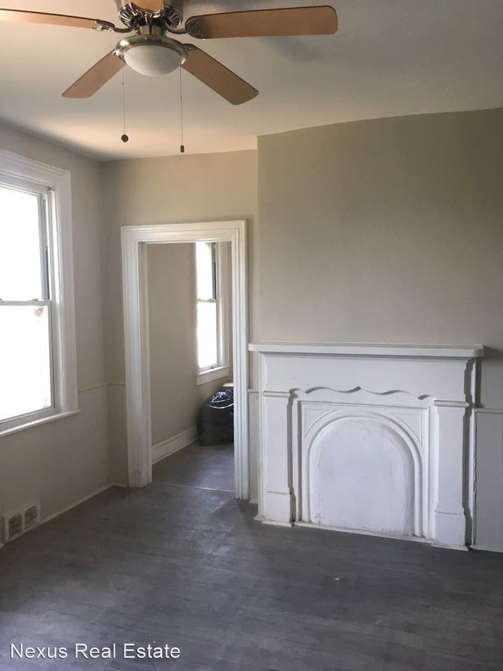 104 Lee St - Photo 3 of 8