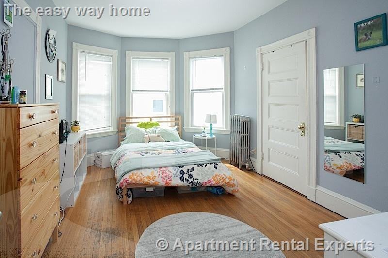 3 Kinnaird St #3 - Photo 4 of 10