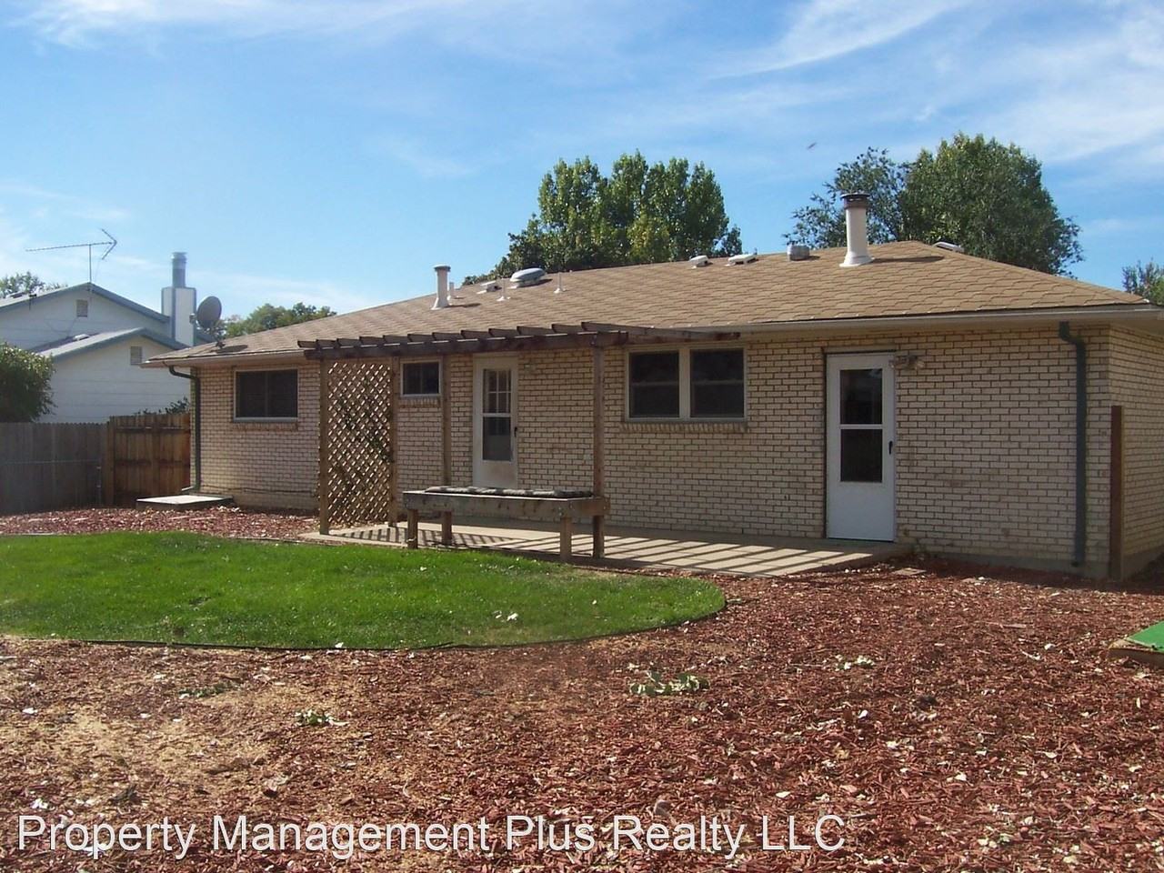 426 Fox St - Photo 3 of 6