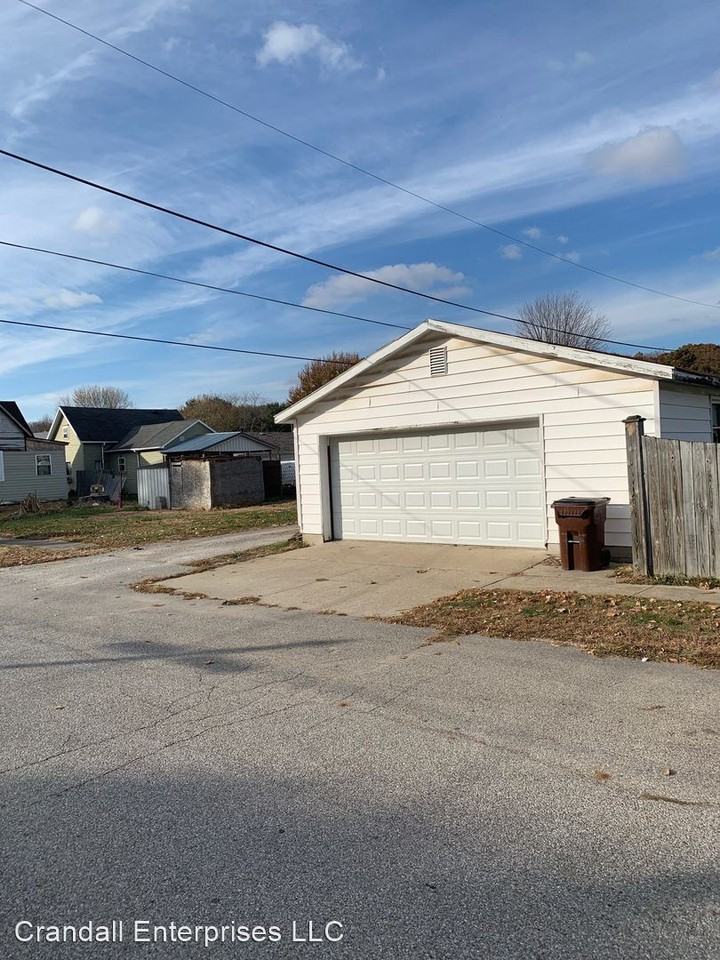 1301 Chicago St - Photo 2 of 2