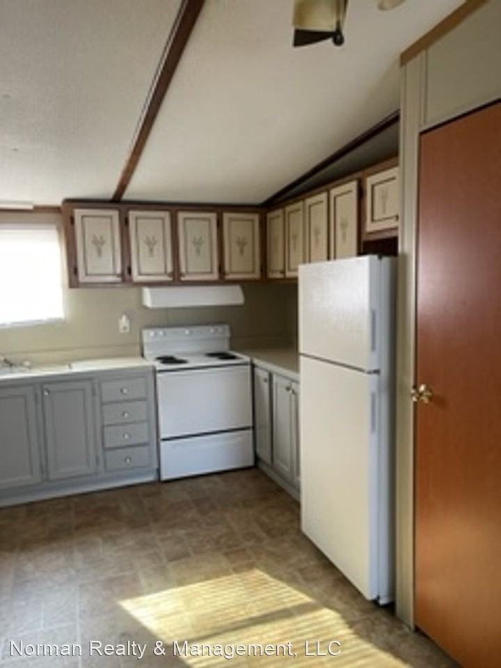 2829 Tibet Hwy SE - Photo 3 of 7