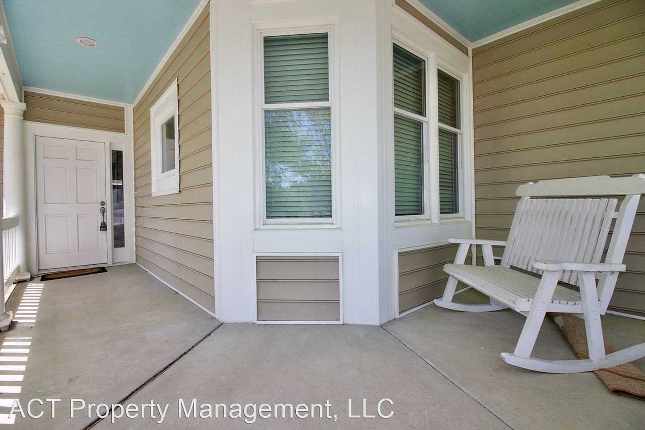 312 Dogwood Lndg - Photo 3 of 47