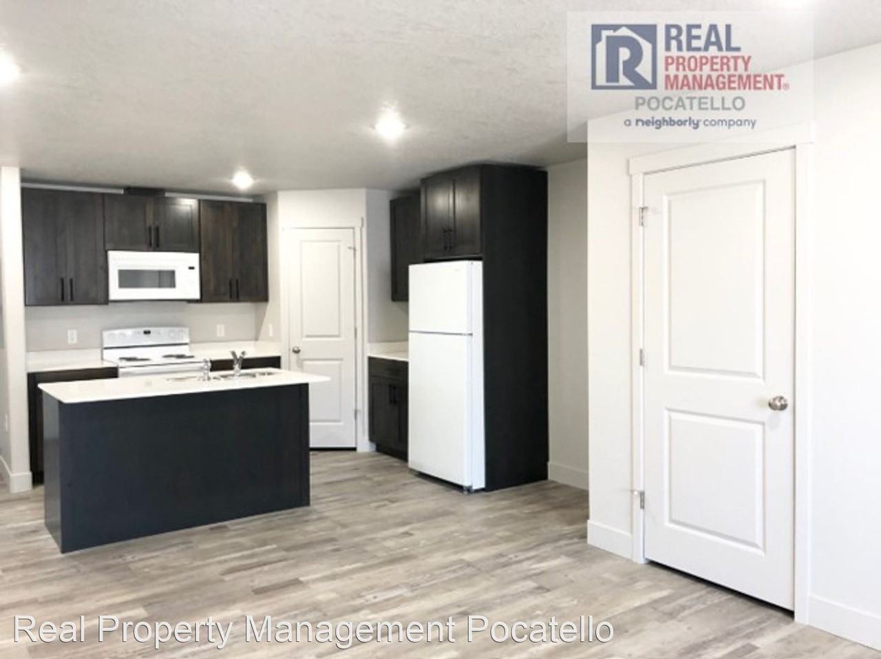 1821 W Quinn Rd-Breezy Village - Photo 3 of 17