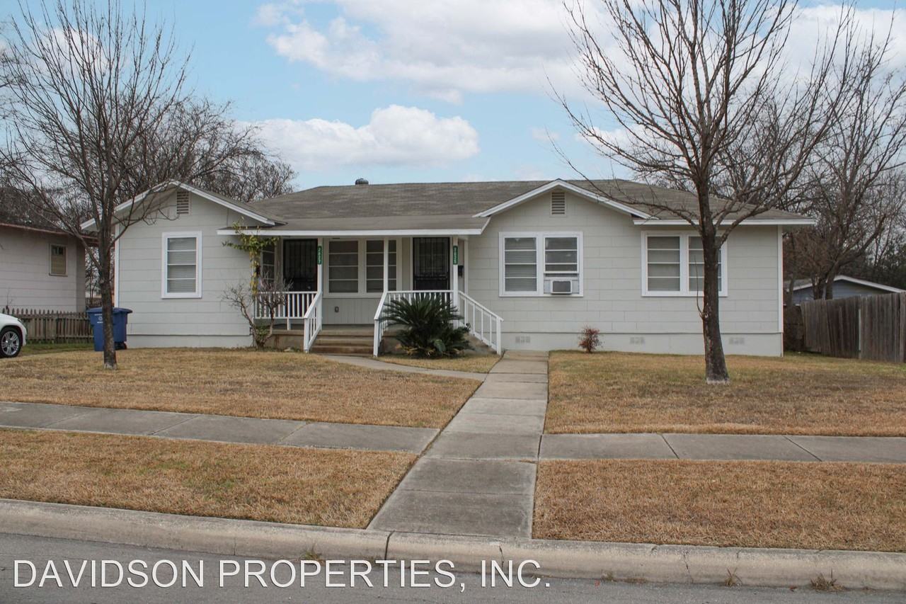 2825 W Woodlawn Ave Apartments in Jefferson, San Antonio, TX 78228 Zumper