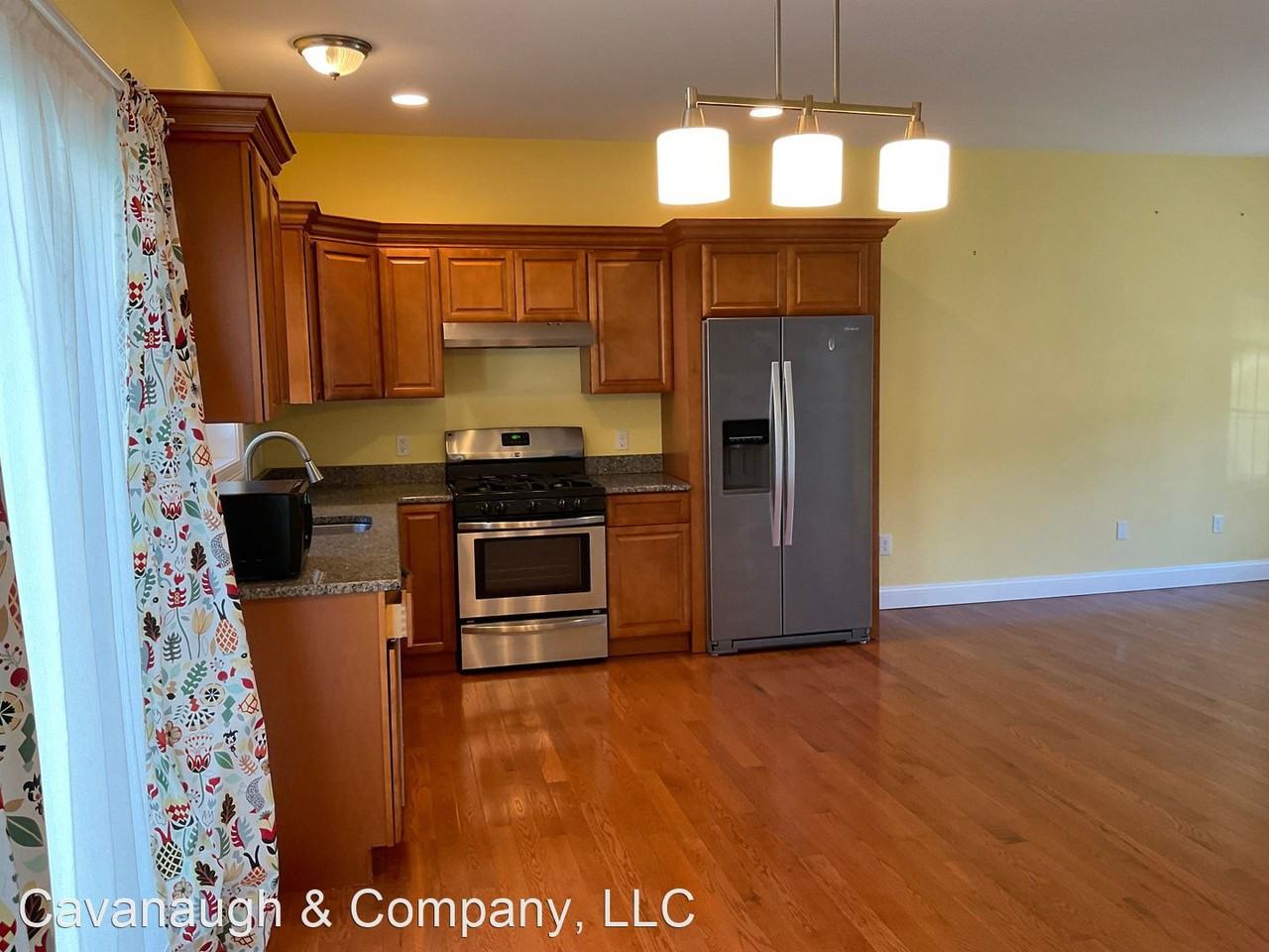 38 Glastonbury Ave - Photo 2 of 17