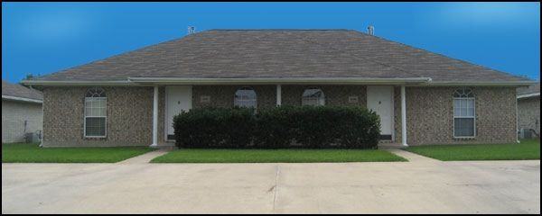 Dexter Place Duplexes - Photo 3 of 5