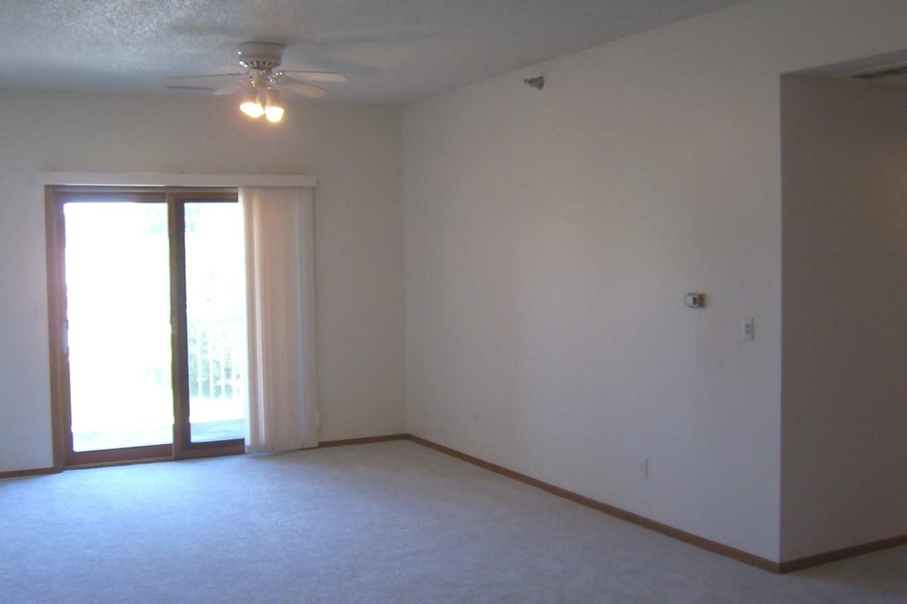 230 Raphael Ave - Photo 3 of 4