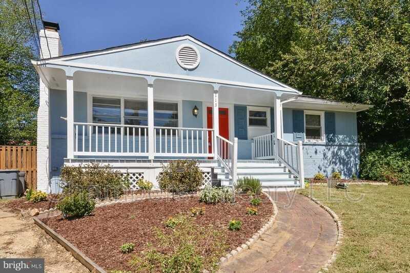 113 Hickory Cir Sw - Photo 2 of 24