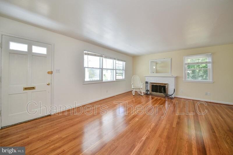 113 Hickory Cir Sw - Photo 3 of 24