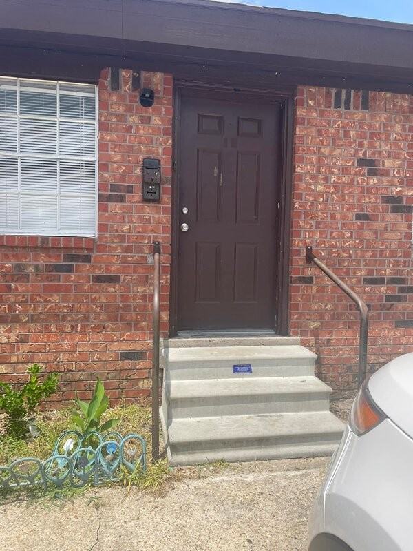 1104 Halsey Street - Photo 2 of 6